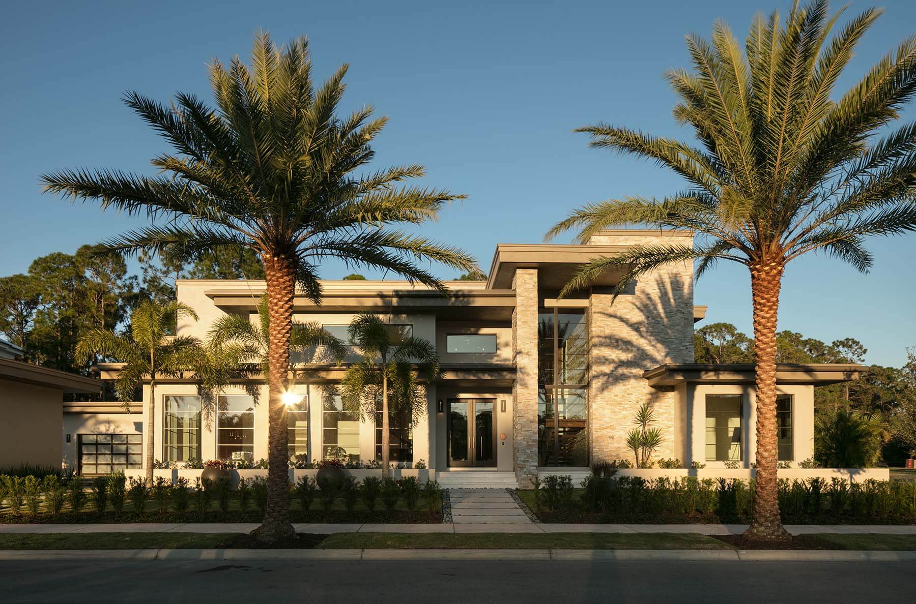 Walt Disney’s Golden Oak Neighborhood